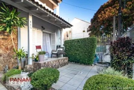 Casa com 3 Quartos à venda, 217m² no Jardim Itu, Porto Alegre