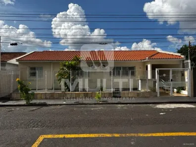 Casa com 1 Quarto para alugar, 193m² no Martins, Uberlândia