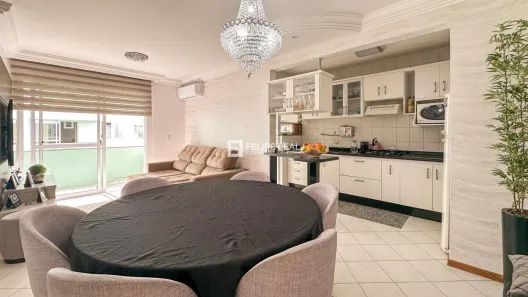 Apartamento com 2 Quartos à venda, 68m² no Barreiros, São José