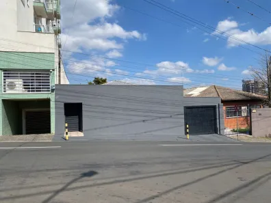 Imóvel Comercial com 3 Quartos à venda, 300m² no Centro, Ponta Grossa