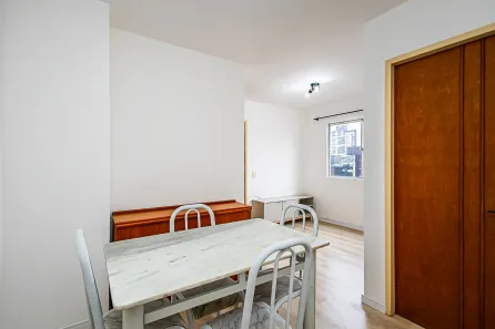 Apartamento com 1 Quarto para alugar, 36m² no Centro, Curitiba