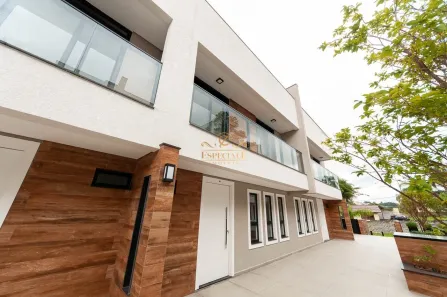 Casa de Condomínio com 3 Quartos à venda, 271m² no Santo Inácio, Curitiba