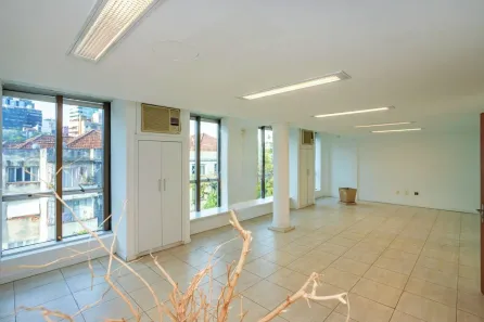 Sala Comercial para alugar, 159m² no Rio Branco, Porto Alegre