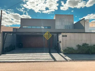 Sobrado com 3 Quartos à venda, 450m² no Jardim Gisela, Toledo