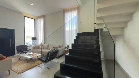 Sobrado com 3 Quartos à venda, 165m² no Morada da Colina, Uberlândia