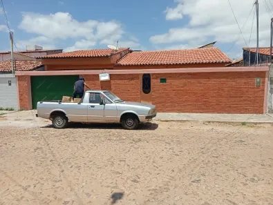 Casa com 3 Quartos para alugar, 180m² no Rodoviária, Parnaíba