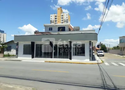 Sala Comercial para alugar, 260m² no Cordeiros, Itajaí