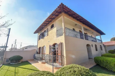 Sobrado com 2 Quartos à venda, 293m² no Guaíra, Curitiba