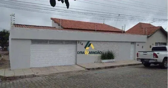 Casa com 3 Quartos à venda, 162m² no Serrotão, Campina Grande