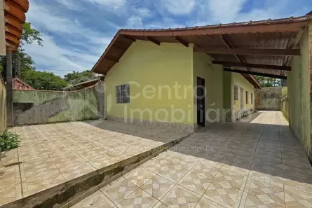 Casa com 3 Quartos à venda, 109m² no Jardim Marcia, Peruíbe