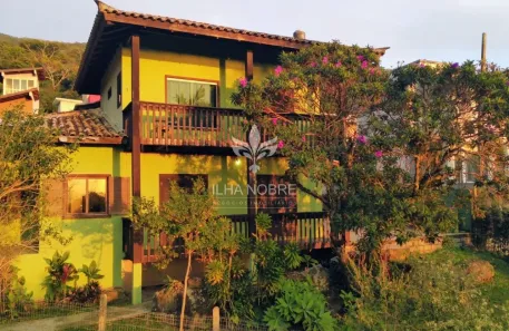 Casa com 3 Quartos para alugar, 200m² no Lagoa da Conceição, Florianópolis