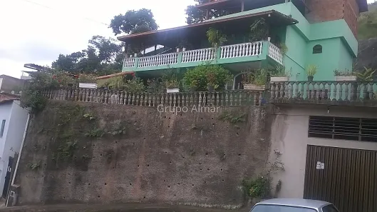 Casa com 4 Quartos à venda, 247m² no Aracy, Juiz de Fora