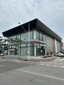 Sala Comercial para alugar, 390m² no São Vicente, Itajaí