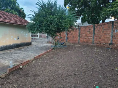 Lote/Terreno à venda, 135m² no Núcleo Habitacional Vereador Edson Francisco da Silva, Bauru