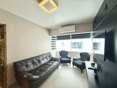 Apartamento com 2 Quartos para alugar, 90m² no Centro, Balneário Camboriú
