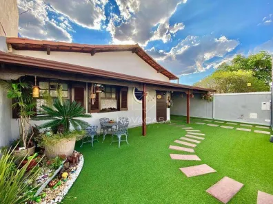 Casa com 3 Quartos à venda, 215m² no Itapoã, Belo Horizonte