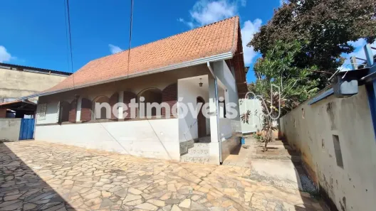 Casa com 3 Quartos à venda, 180m² no Cinquentenário, Belo Horizonte