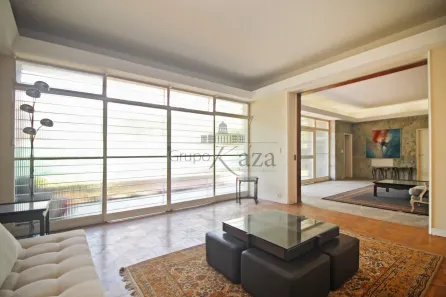 Casa com 5 Quartos à venda, 750m² no Vila Nova Conceição, São Paulo