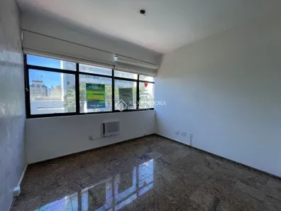 Sala Comercial à venda, 28m² no Passo da Areia, Porto Alegre