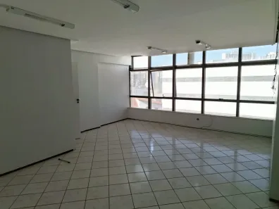 Sala Comercial para alugar, 91m² no Renascença, São Luís