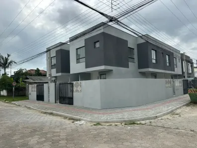 Sobrado com 3 Quartos à venda, 92m² no Murta, Itajaí