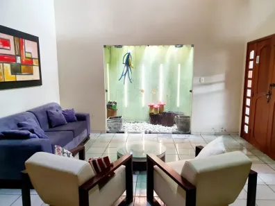 Sobrado com 3 Quartos à venda, 340m² no Cristo Rei, Teresina