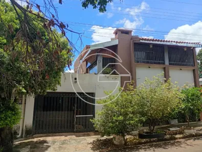 Casa com 3 Quartos à venda, 126m² no Centro, Marília