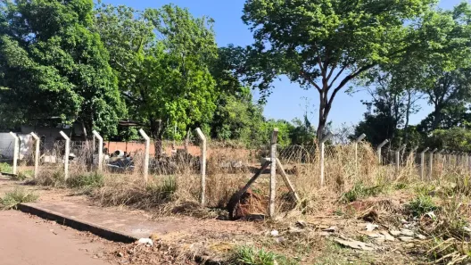 Lote/Terreno à venda, 90m² no Loteamento Shangry-Lá, Goiânia
