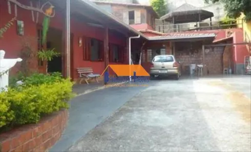 Casa com 3 Quartos à venda, 180m² no São Bernardo, Belo Horizonte