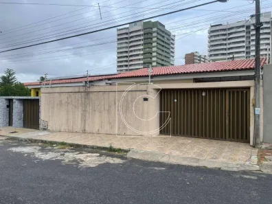 Casa com 3 Quartos à venda, 448m² no Pici, Fortaleza
