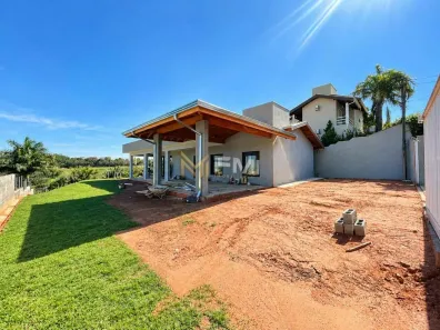 Fazenda/Sítio com 3 Quartos à venda, 190m² no Condomínio Chácara Grota Azul, Hortolândia