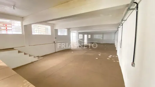 Galpão/Depósito/Armazém para alugar, 680m² no Vila Independência, Piracicaba