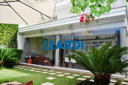 Sobrado com 3 Quartos à venda, 360m² no Vila Madalena, São Paulo