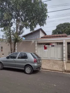 Casa com 2 Quartos à venda, 86m² no Jardim Nenê Gomes, Uberaba