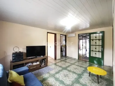 Casa com 2 Quartos para alugar, 70m² no Jardim Carvalho, Porto Alegre