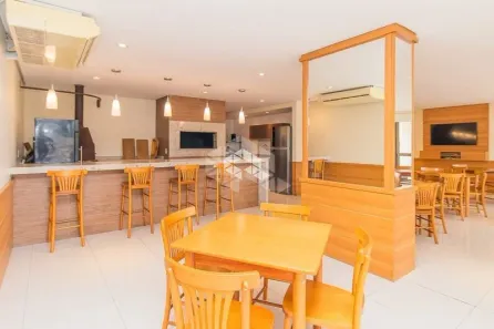 Apartamento com 2 Quartos para alugar, 74m² no Passo da Areia, Porto Alegre