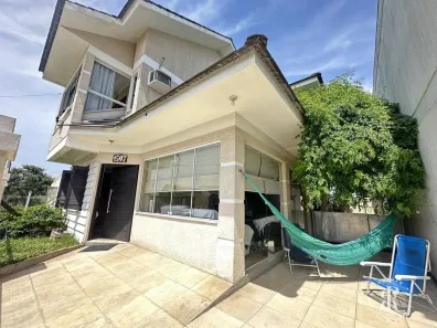 Sobrado com 3 Quartos à venda, 135m² no Centro, Tramandaí