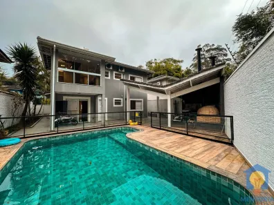 Casa de Condomínio com 3 Quartos à venda, 353m² no Chácara de La Rocca, Carapicuíba