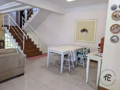 Casa de Condomínio com 3 Quartos à venda, 990m² no Piratininga, Niterói