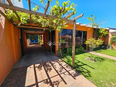 Casa com 5 Quartos para alugar, 336m² no Rio Branco, Canoas