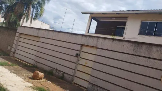 Casa com 7 Quartos à venda, 252m² no Residencial Center Ville, Goiânia