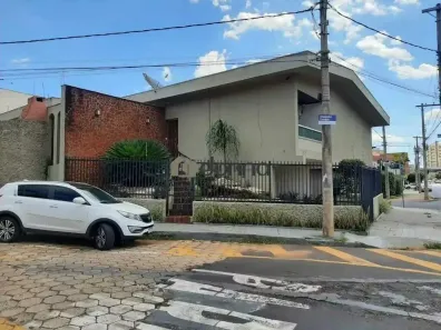 Casa com 4 Quartos para alugar, 336m² no Jardim Alexandre Campos, Uberaba