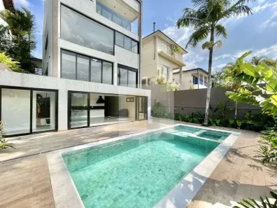 Casa de Condomínio com 4 Quartos à venda, 484m² no São Paulo II, Cotia