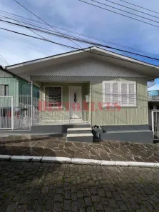 Casa com 2 Quartos para alugar, 70m² no Rio Branco, Caxias do Sul
