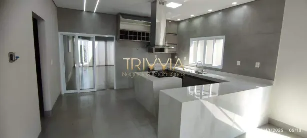 Casa com 3 Quartos à venda, 224m² no Jardim Inconfidência, Uberlândia