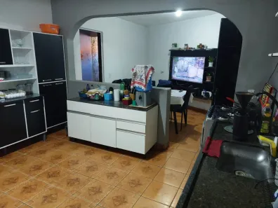 Sobrado com 3 Quartos à venda, 180m² no Jardim Sabiá, São Paulo