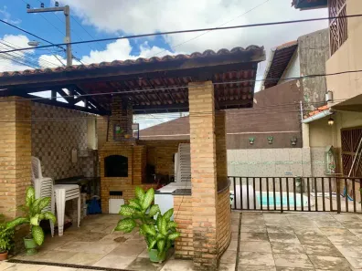 Casa com 5 Quartos à venda, 250m² no Henrique Jorge, Fortaleza