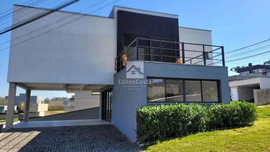 Sobrado com 3 Quartos à venda, 194m² no Arruda, Colombo