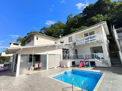 Casa de Condomínio com 4 Quartos à venda, 1644m² no Piratininga, Niterói