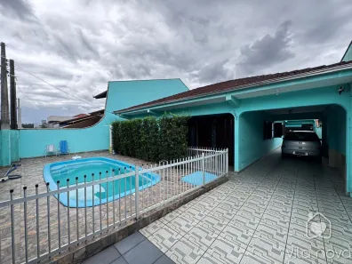 Casa com 4 Quartos à venda, 137m² no Santo Antônio, Joinville